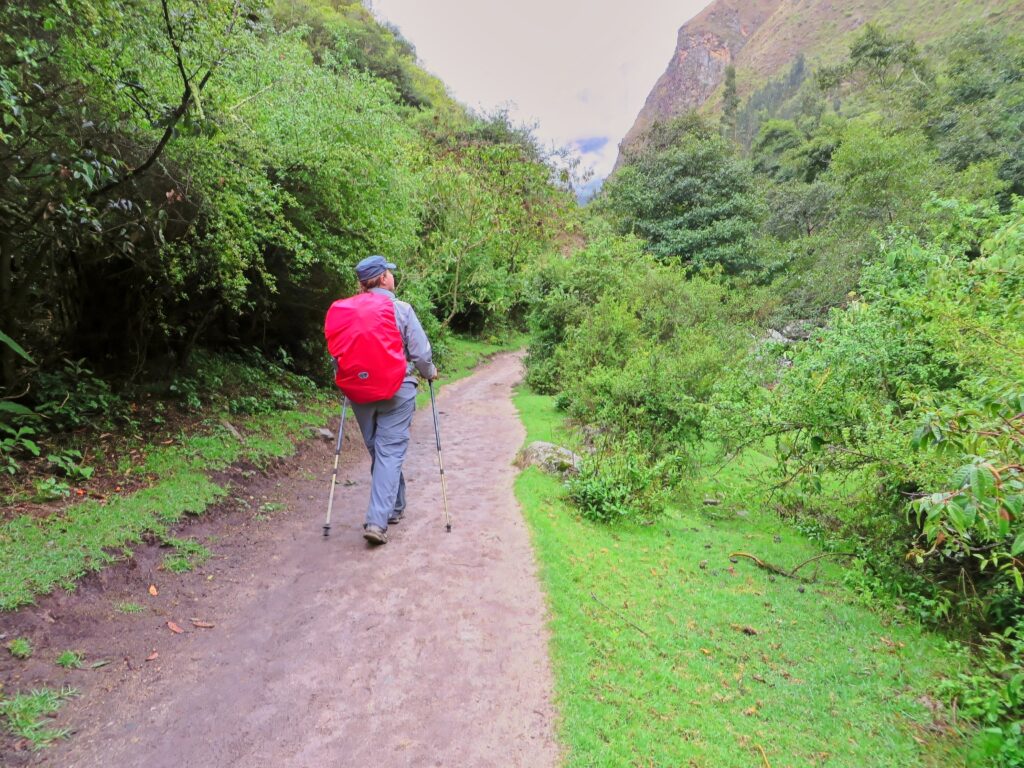 Strolling along Inca Trail to avoid altitude sickness